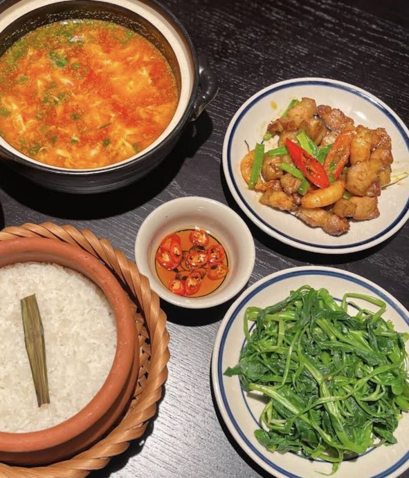 Cơm niêu Hoa Lư