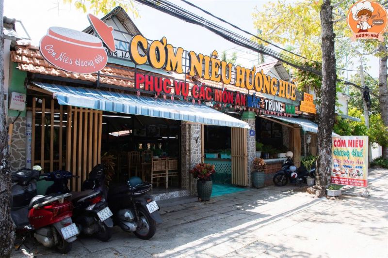 Cơm Niêu Hương Huế