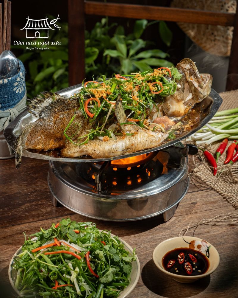 Cơm Niêu Ngói Xưa