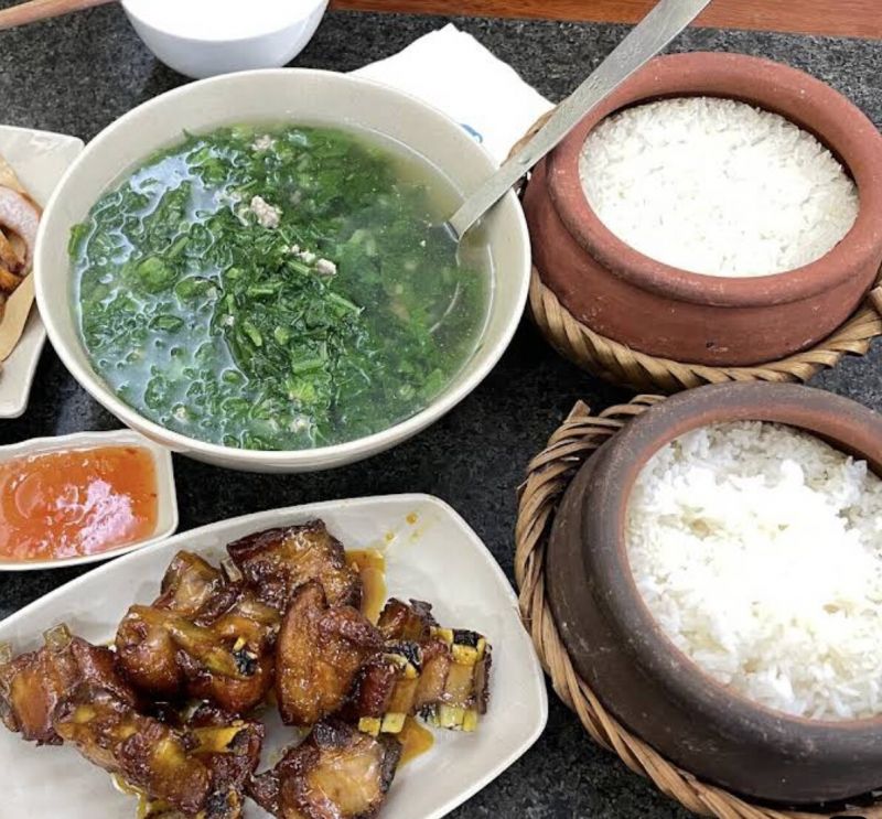 Cơm Niêu Tố Uyên
