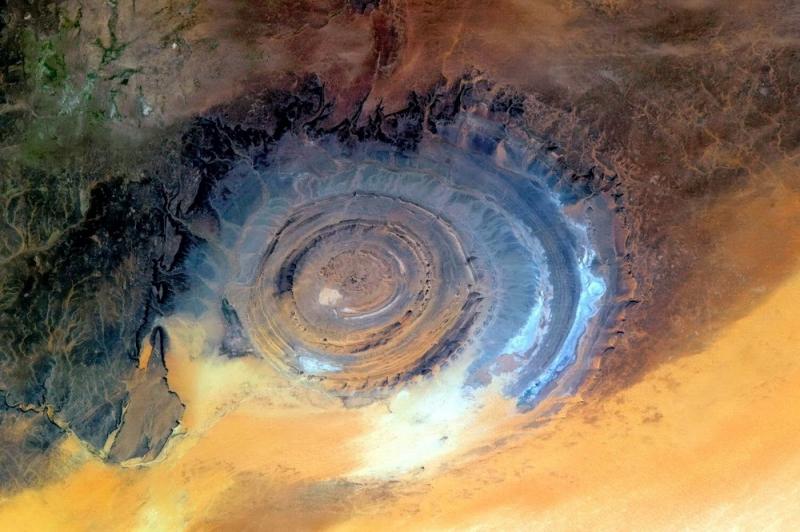 Cấu trúc con mắt của Sahara