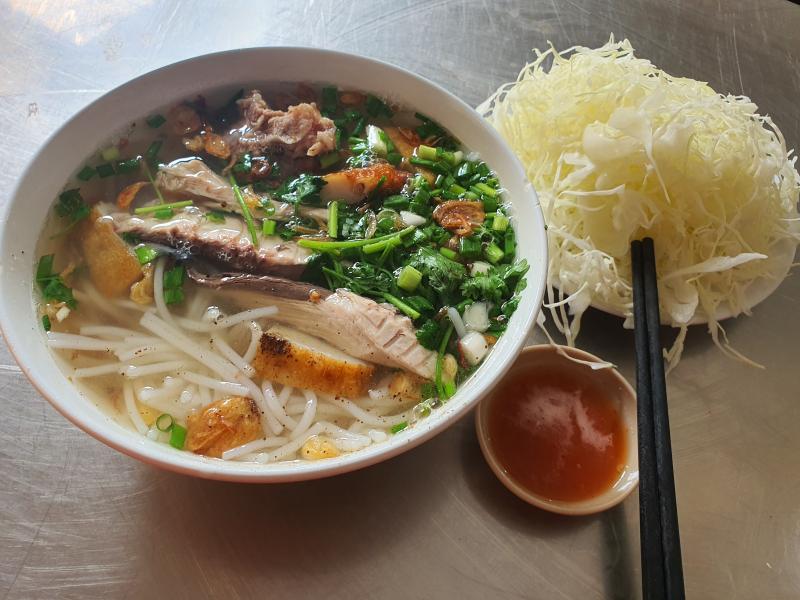 Công Hằng - Bánh Canh Chả Cá Nha Trang