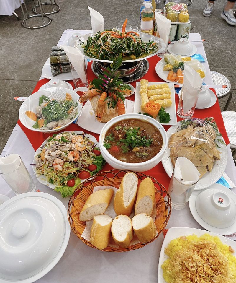 Diệp Linh Catering