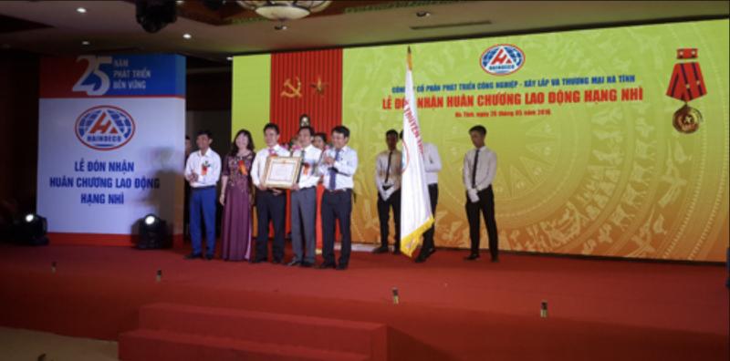 HAINDECO đón nhận Huân chương lao động hạng Nhì cao quý của Nhà nước