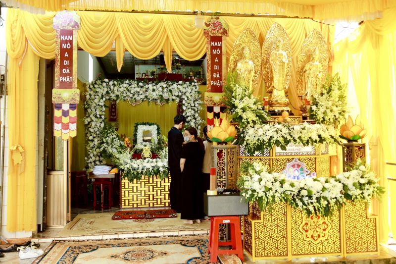 Công ty mai táng Vạn Đức