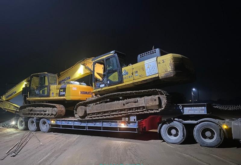 Xe cẩu và thiết bị nâng hạ Hà Thu tại Bãi Cháy