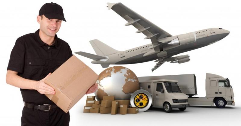 Công ty TNHH Phúc Vinh hiện là doanh nghiệp chuyên cung ứng dịch vụ chuyển phát nhanh bưu phẩm, hàng hóa trong nước và quốc tế bằng đường hàng không.