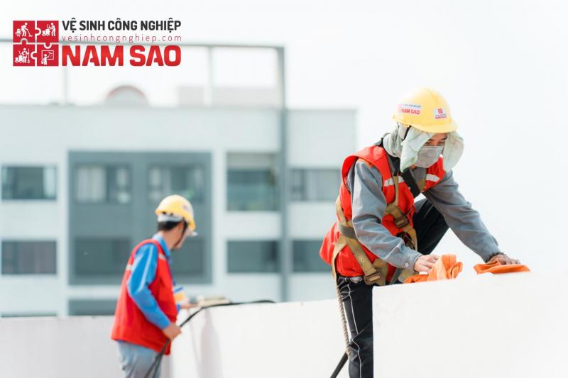 Công ty TNHH Vệ Sinh Công Nghiệp Năm Sao