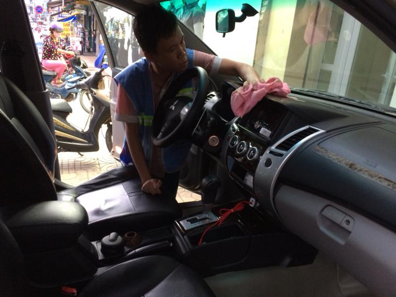 Dịch vụ vệ sinh nội thất ô tô uy tín nhất tại Nha Trang