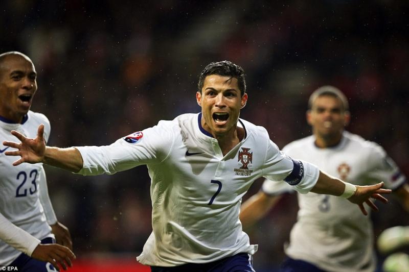 Ronaldo cống hiến hết mình cho đội tuyển Bồ Đào Nha