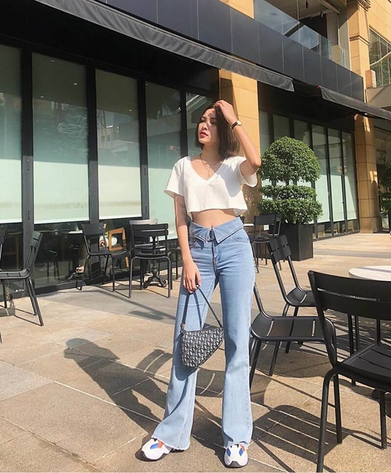 Crop-top + váy/quần cạp cao