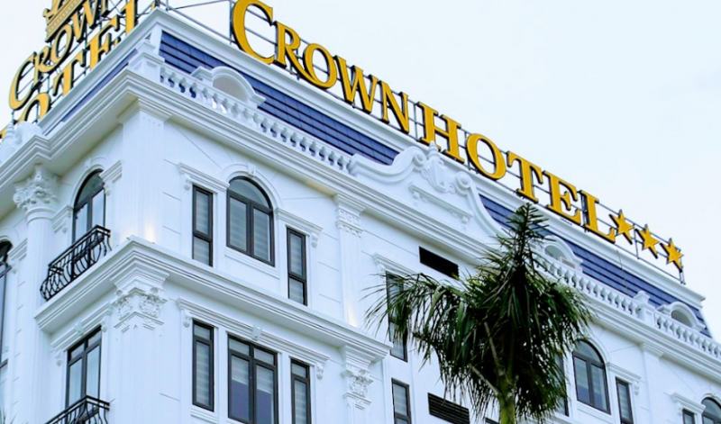 Crown Hotel