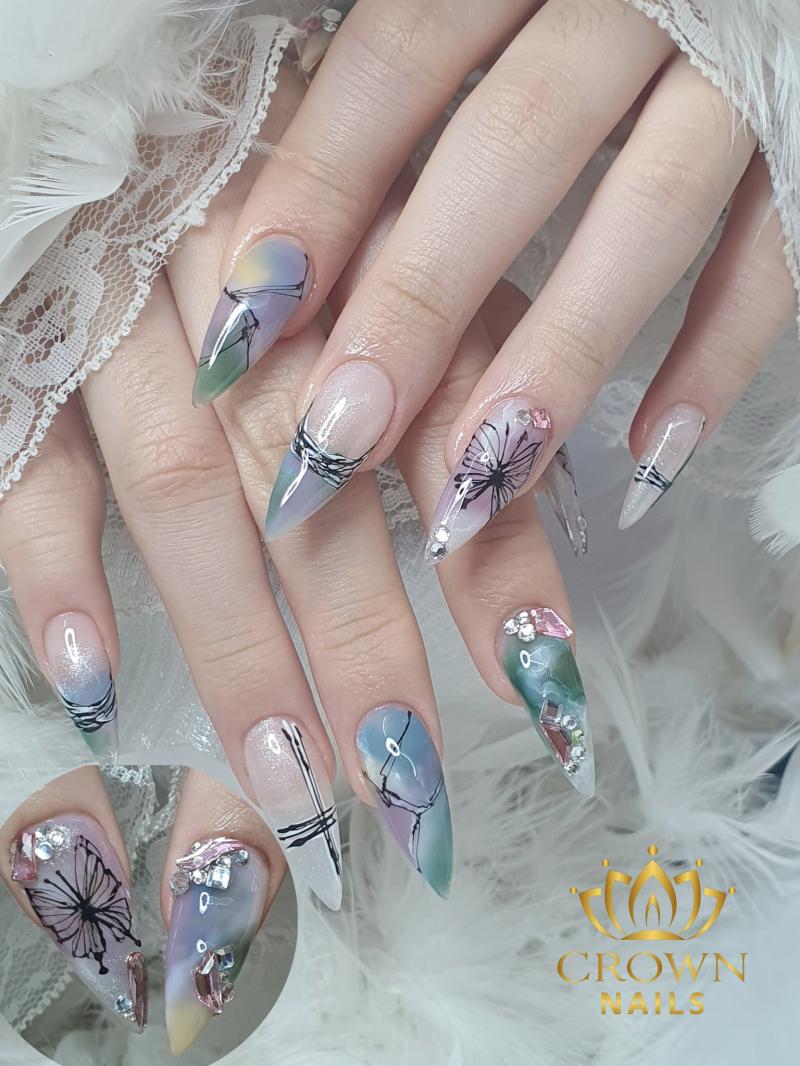 Crown Nails