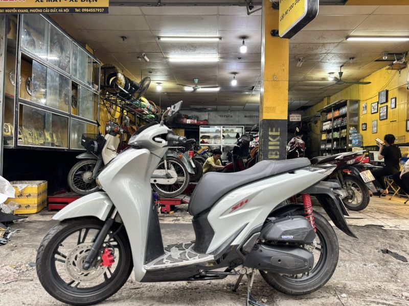 Cửa hàng dán decal xe máy - TopDecal