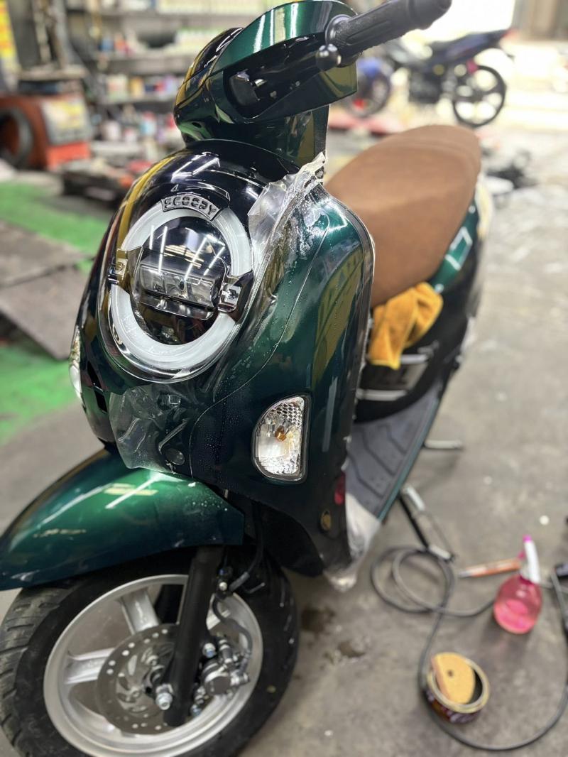 Cửa hàng dán decal xe máy - TopDecal