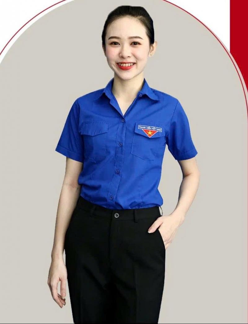 Cửa hàng đoàn đội, áo đoàn 13 phố Chùa Láng