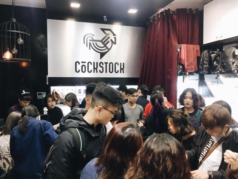 Cock stock luôn tấp nập khách hàng