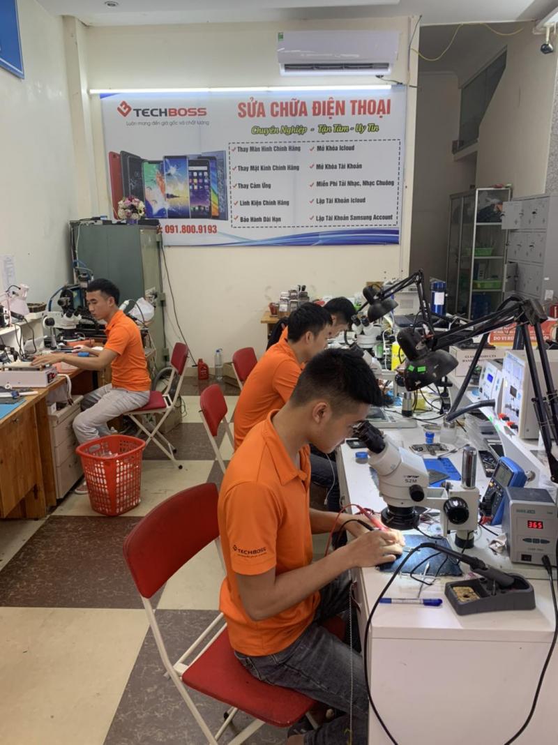 Cửa hàng sữa chữa điện thoại TechBoss