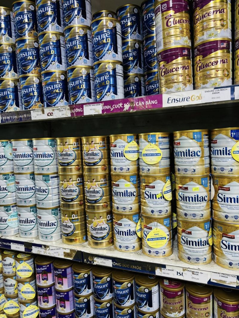 Cửa Hàng Sữa Cô Thắt