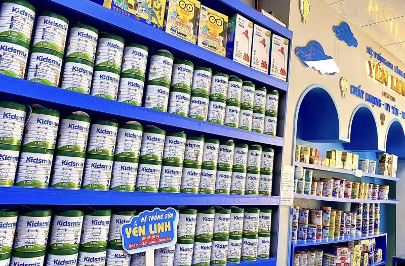 Cửa hàng sữa Yến Linh