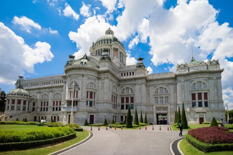 Cung điện Ananta Samakhom