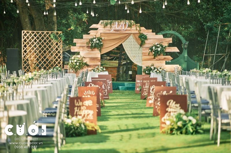 C.Ư.Ớ.I Wedding Decor