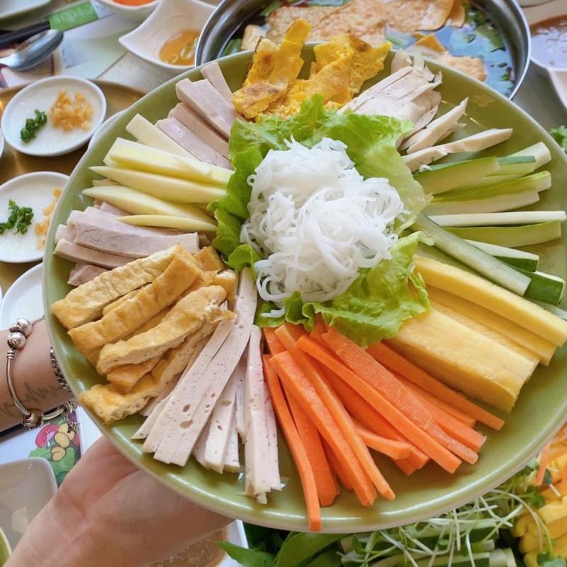 Cuốn N Roll Restaurant