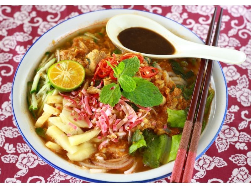 Curry laksa and Assam laksa