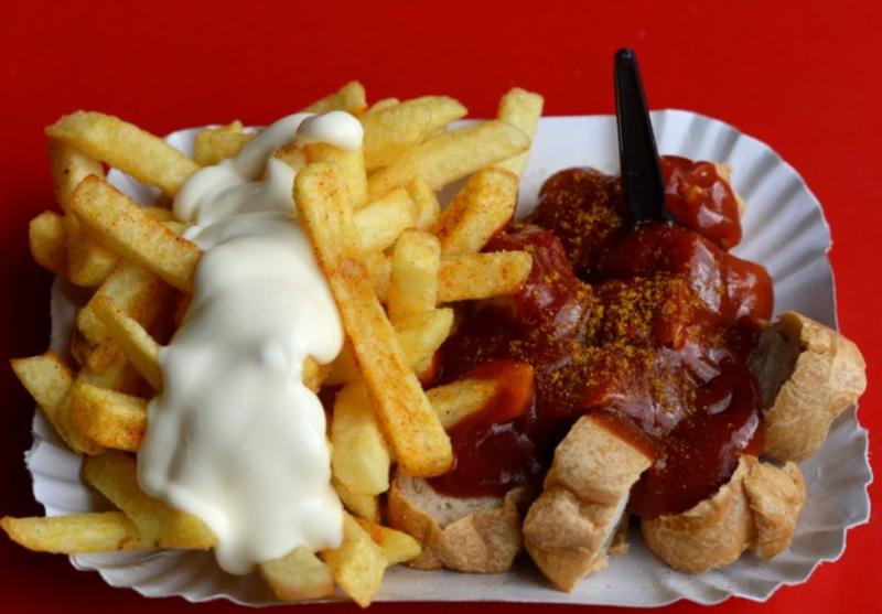 Currywurst của Đức