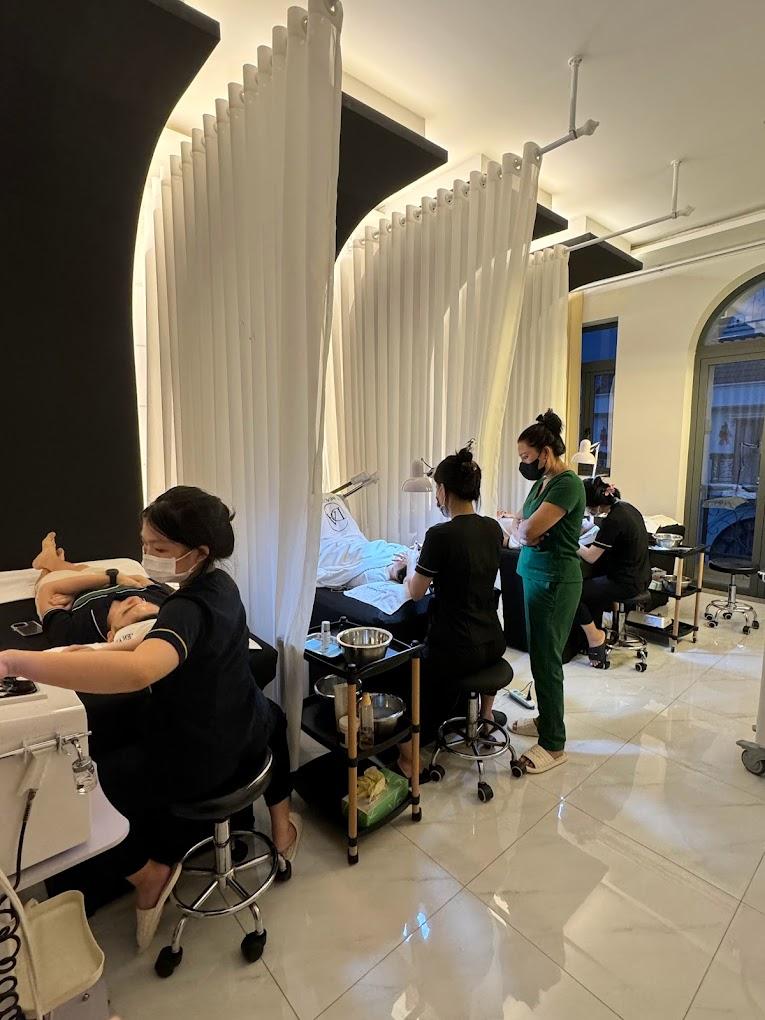 D.A De Beauté Clinic