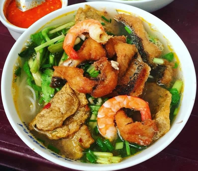 Đặc sản bánh canh cá rô, bún cá rô đồng Diễm Hương