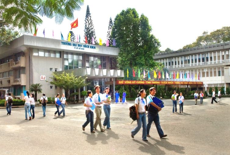 Sinh viên trường Đại học Bạch Khoa Thành phố Hồ Chí Minh