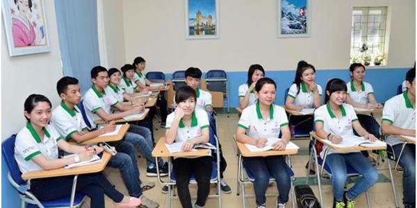 Sinh viên Đại học Đông Đô