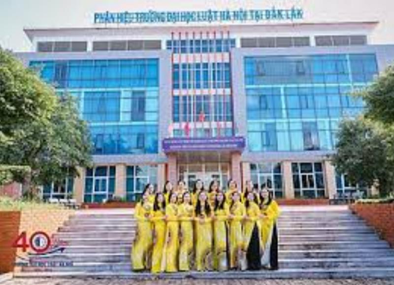 Thực trạng đăng kí tín chỉ tại trường Đại học Luật  Hà Nội