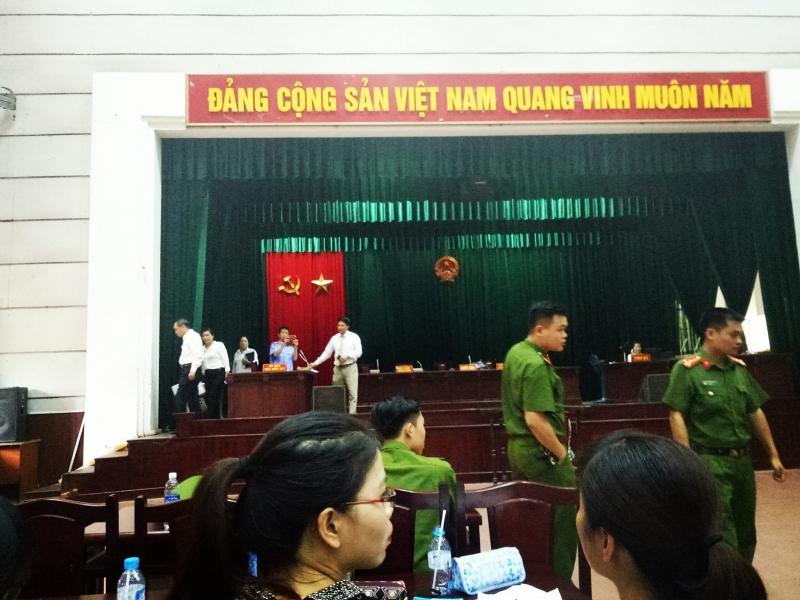 Một phiên tòa xét xử lưu động tại Đại học Luật Hà Nội về tội lừa đảo chiếm đoạt tài sản