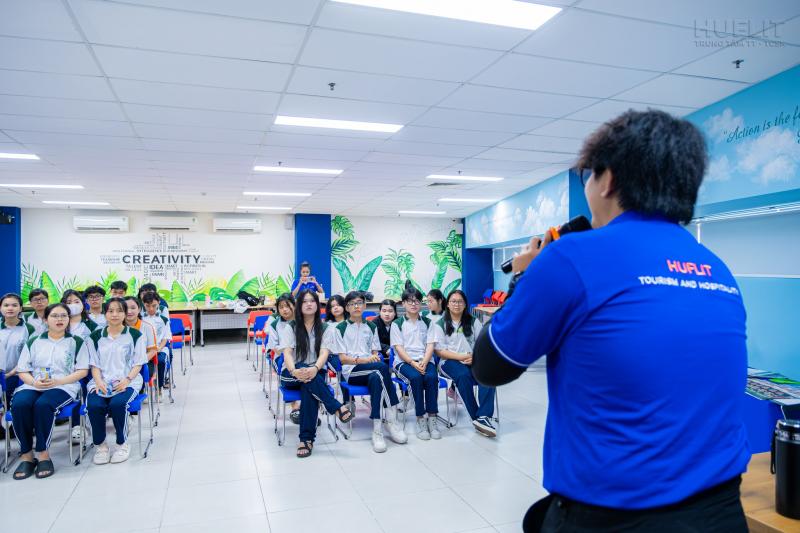 Khoa Du lịch - Khách sạn HUFLIT