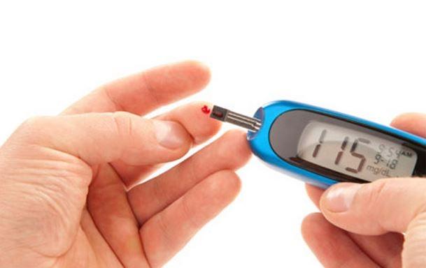 Kiểm tra lượng đường trong máu thường xuyên để có thể chữa trị sớm nhất