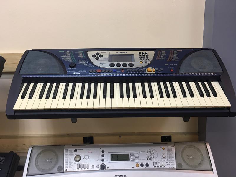 Đàn Organ Yamaha PSR 270