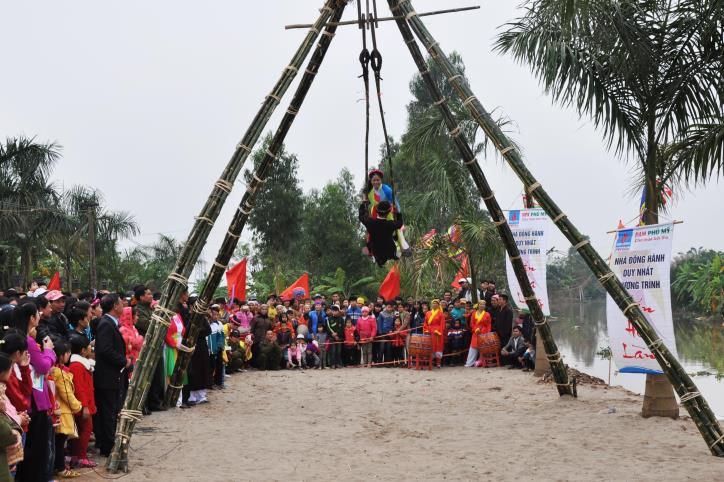 Đu đôi nam nữ