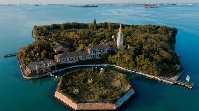 Đảo Poveglia, Italy