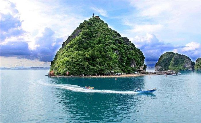 Đảo Soi Sim điểm dừng chân lý tưởng trong chuyến du lịch Hạ Long