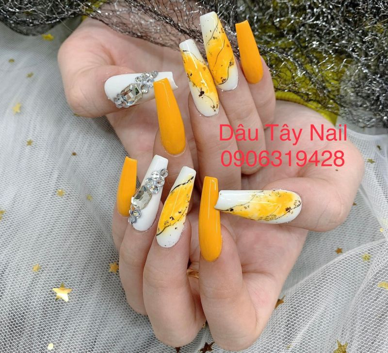 Dâu Tây Nail