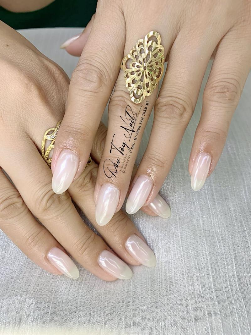 Dâu Tây Nail