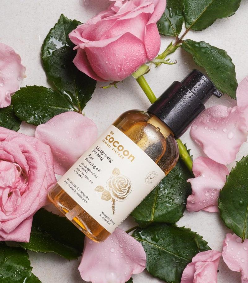 Dầu tẩy trang hoa hồng Cocoon (Rose Cleansing Oil)