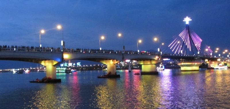 Một số hình ảnh đẹp về cầu Sông Hàn