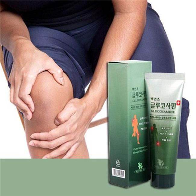 Dầu lạnh xoa bóp khớp Glucosamine giúp giảm đau nhanh chóng  do bong gân, đau cứng khớp, chấn thương gây ra.