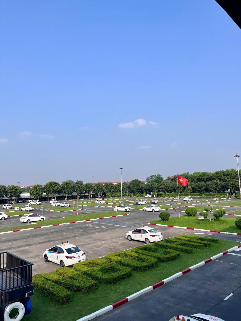 Dạy lái xe Ngọc Hà