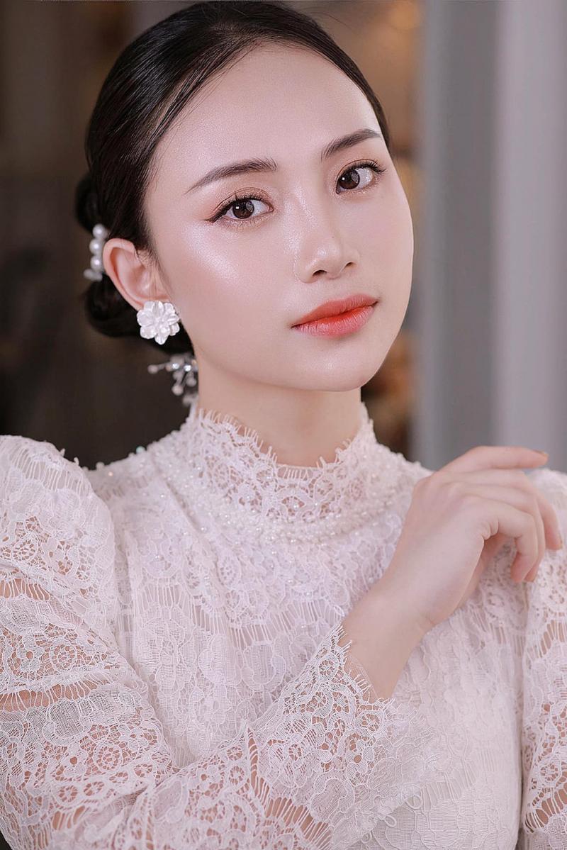 Dạy makeup Oanh Uông Makeup Academy