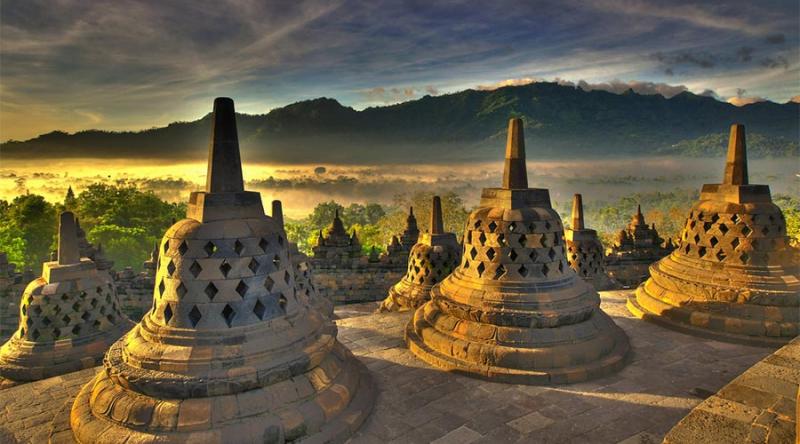 Borobudur - ngôi đền ngàn phật