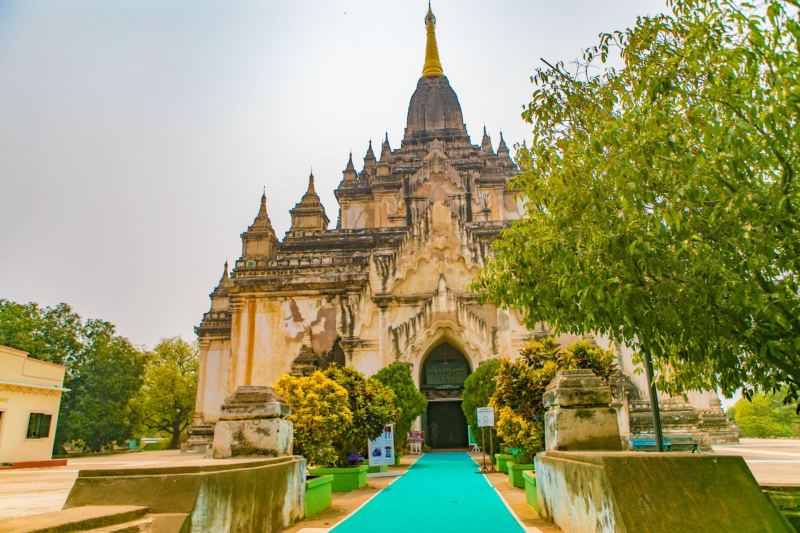 Đền Gawdawpalin ở Myanmar